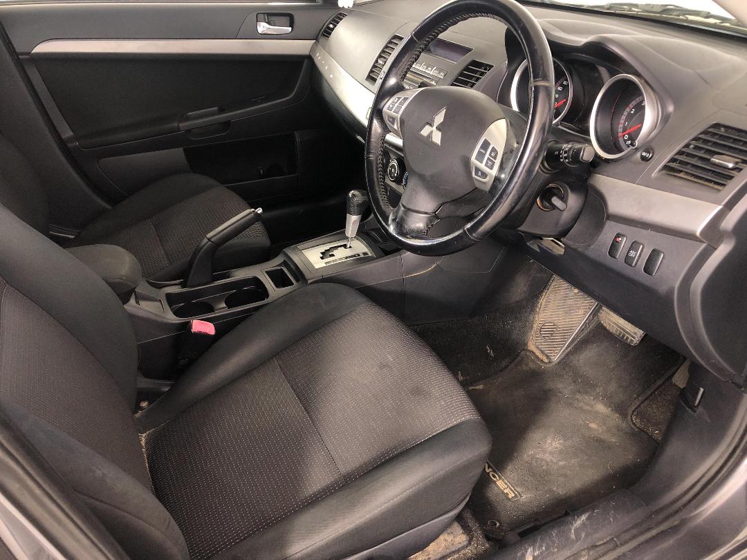 Photo '16' of Mitsubishi Lancer