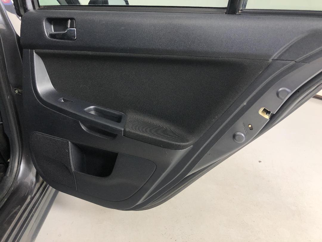 Photo '19' of Mitsubishi Lancer