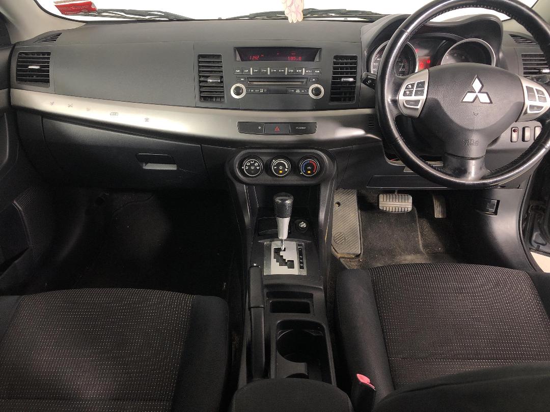 Photo '17' of Mitsubishi Lancer