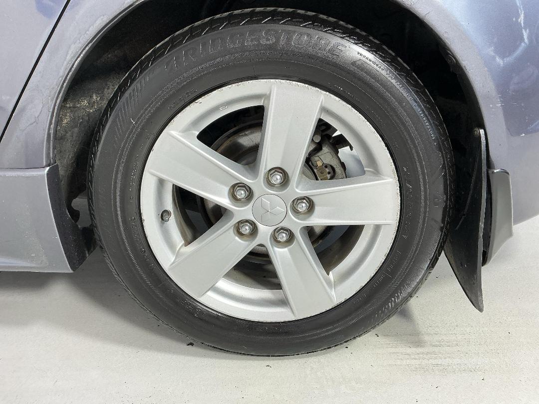 Photo '11' of Mitsubishi Lancer Photo '11' of Mitsubishi Lancer