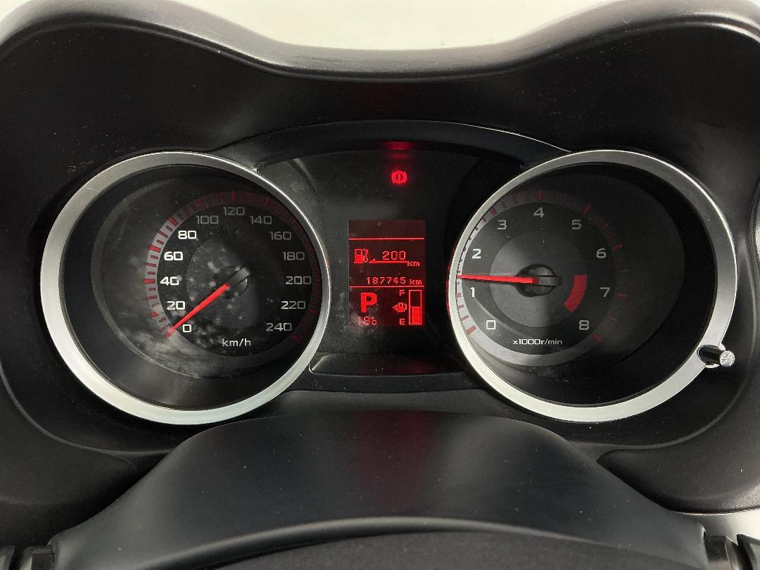 Photo '21' of Mitsubishi Lancer Photo '21' of Mitsubishi Lancer