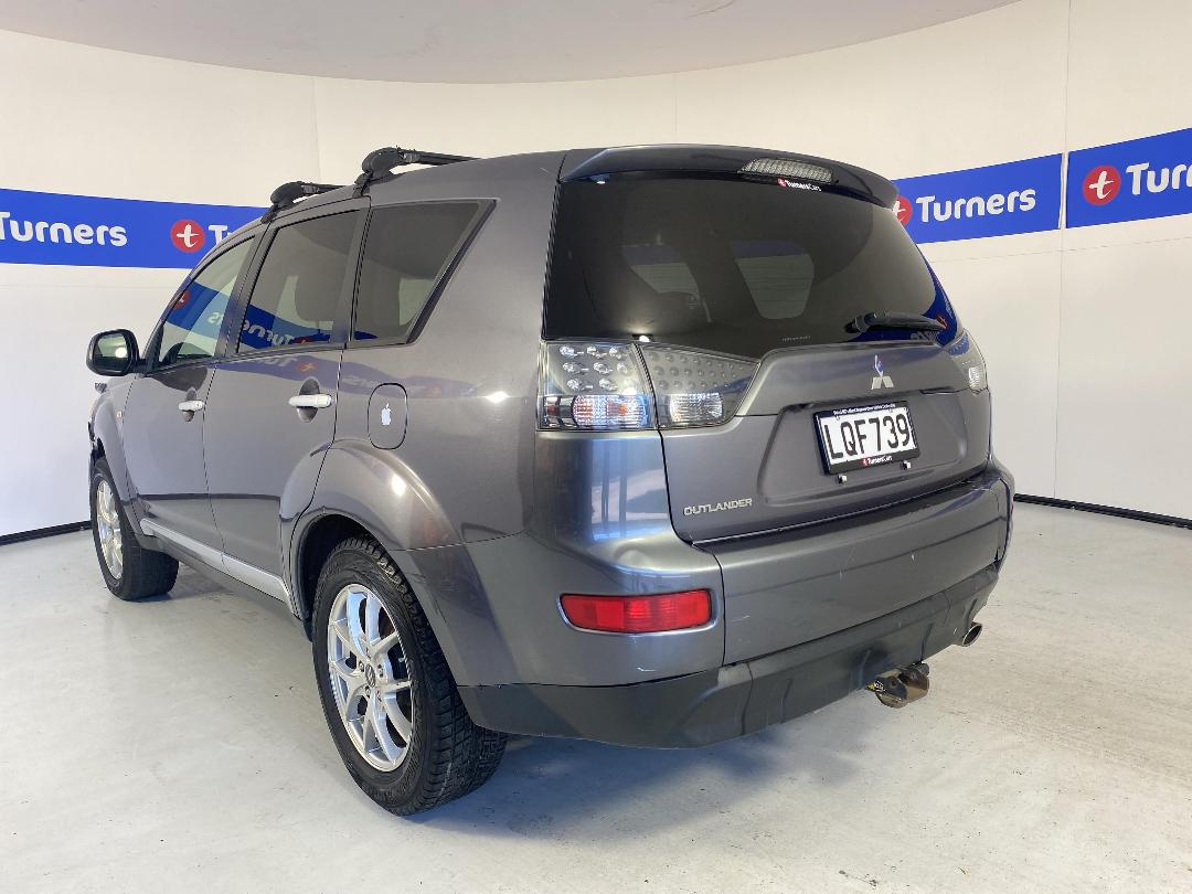 Photo '5' of Mitsubishi Outlander Photo '5' of Mitsubishi Outlander