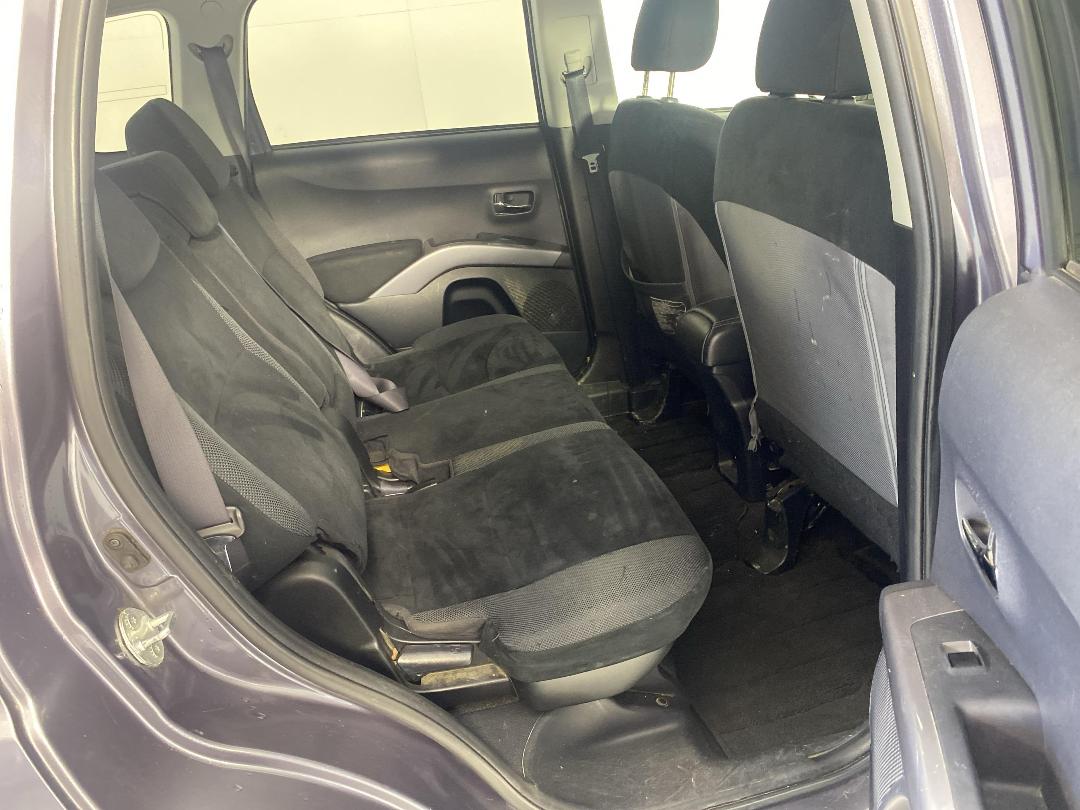 Photo '20' of Mitsubishi Outlander Photo '20' of Mitsubishi Outlander