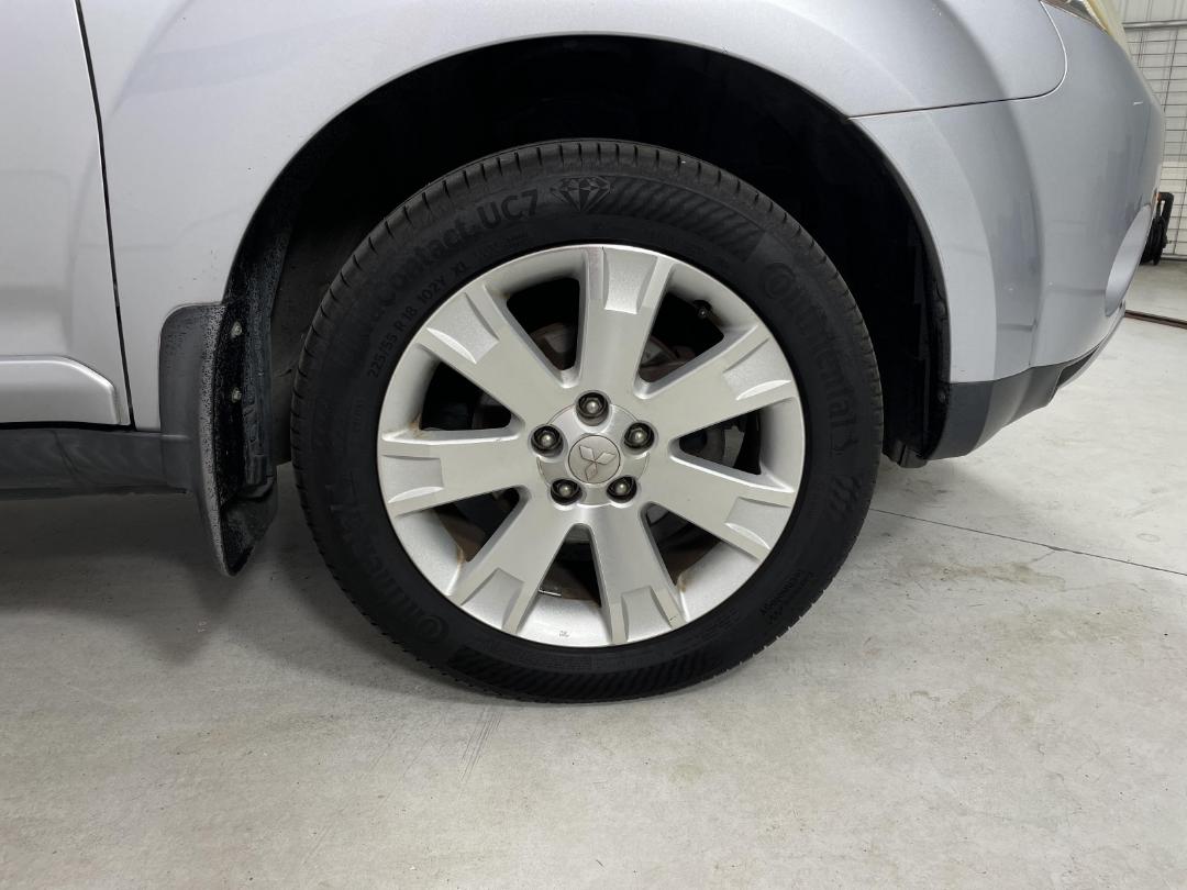 Photo '9' of Mitsubishi Outlander Photo '9' of Mitsubishi Outlander