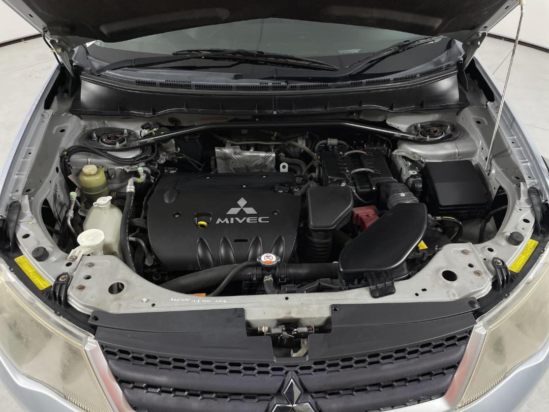 Photo '13' of Mitsubishi Outlander Photo '13' of Mitsubishi Outlander