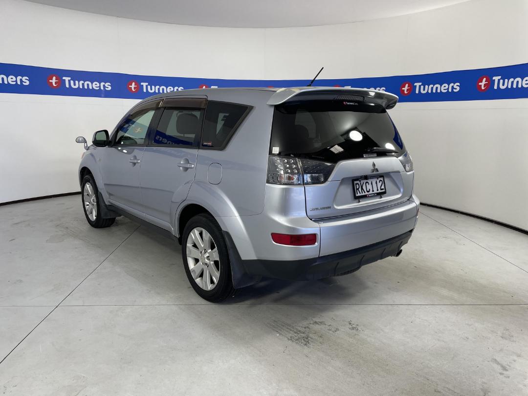 Photo '5' of Mitsubishi Outlander Photo '5' of Mitsubishi Outlander