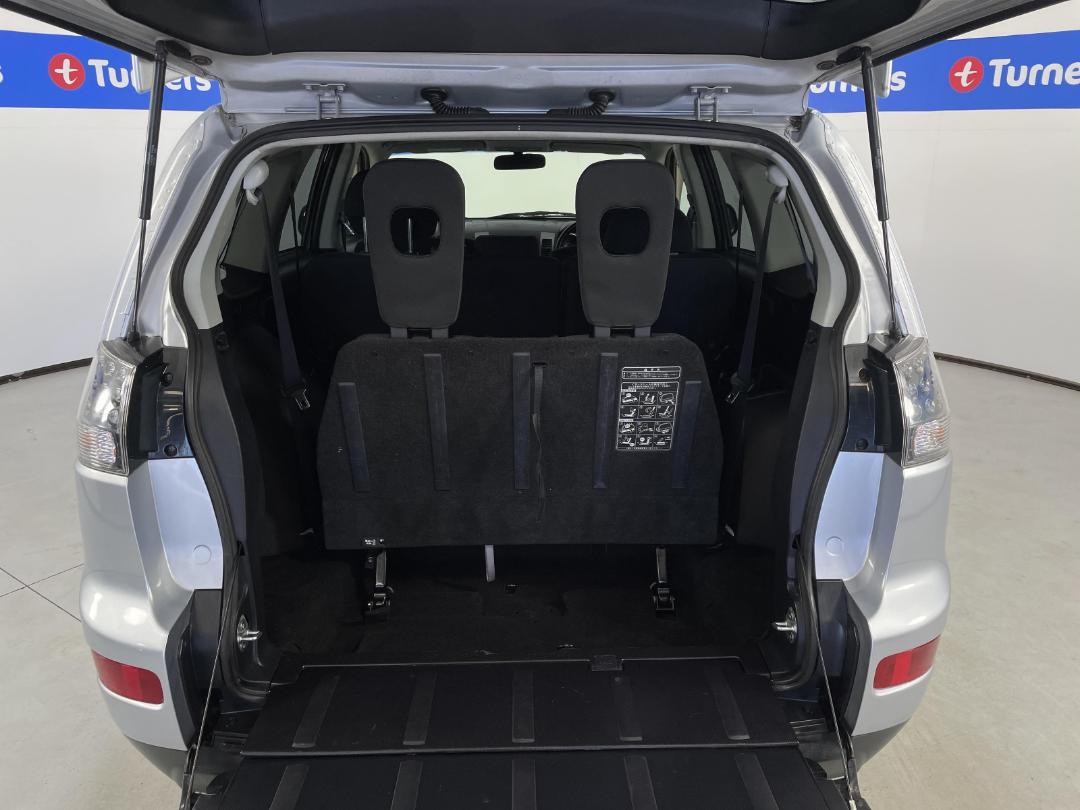 Photo '14' of Mitsubishi Outlander Photo '14' of Mitsubishi Outlander