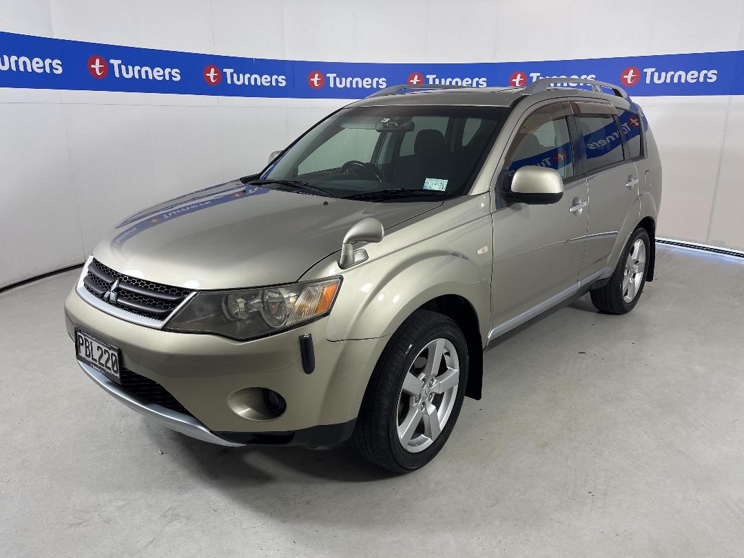 Photo '4' of Mitsubishi Outlander Photo '4' of Mitsubishi Outlander