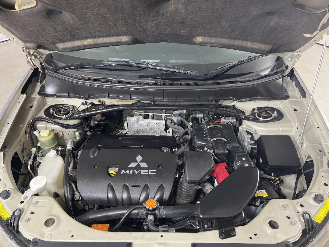 Photo '13' of Mitsubishi Outlander Photo '13' of Mitsubishi Outlander