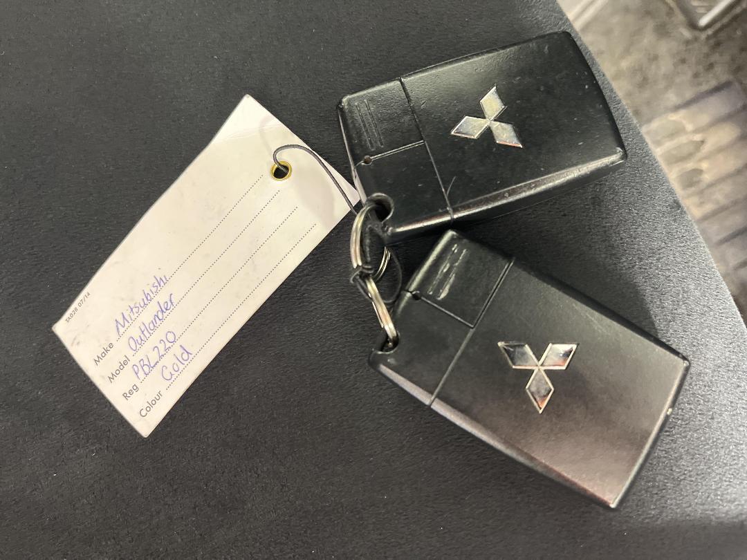 Photo '22' of Mitsubishi Outlander Photo '22' of Mitsubishi Outlander