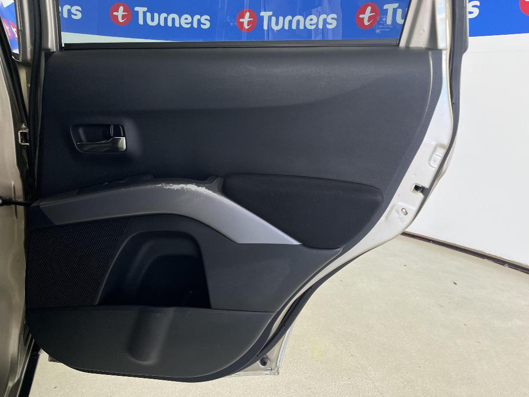 Photo '19' of Mitsubishi Outlander Photo '19' of Mitsubishi Outlander