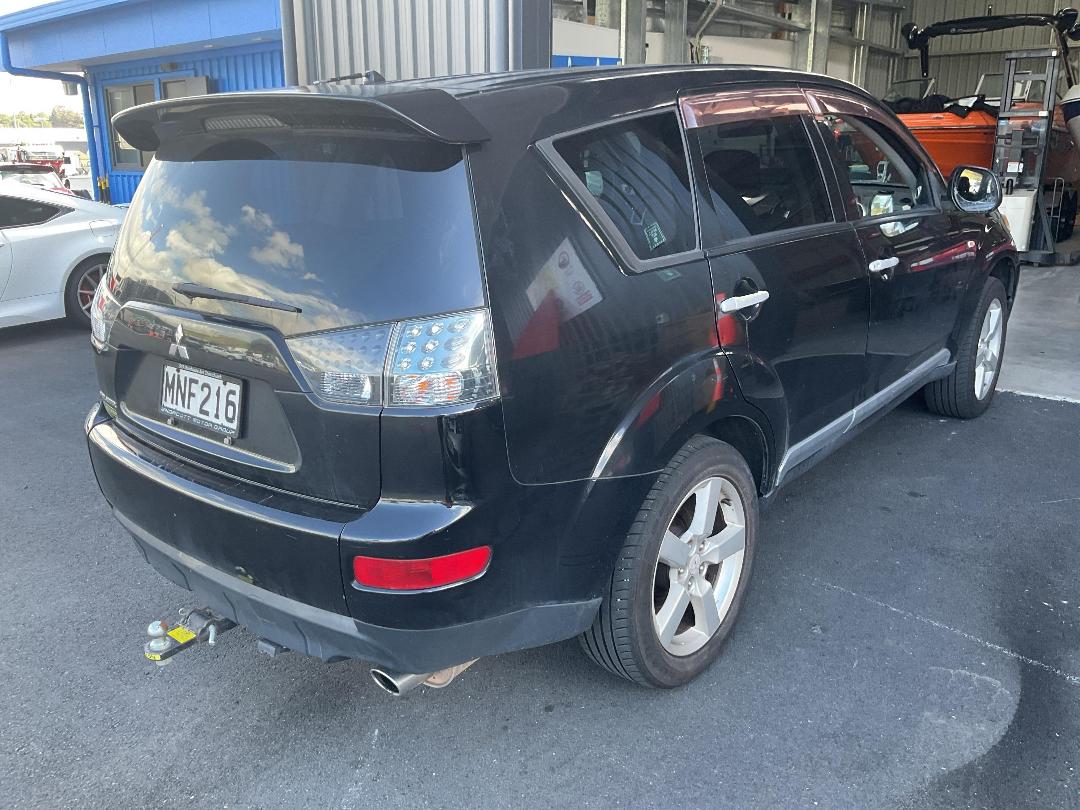 Photo '4' of Mitsubishi Outlander Photo '4' of Mitsubishi Outlander