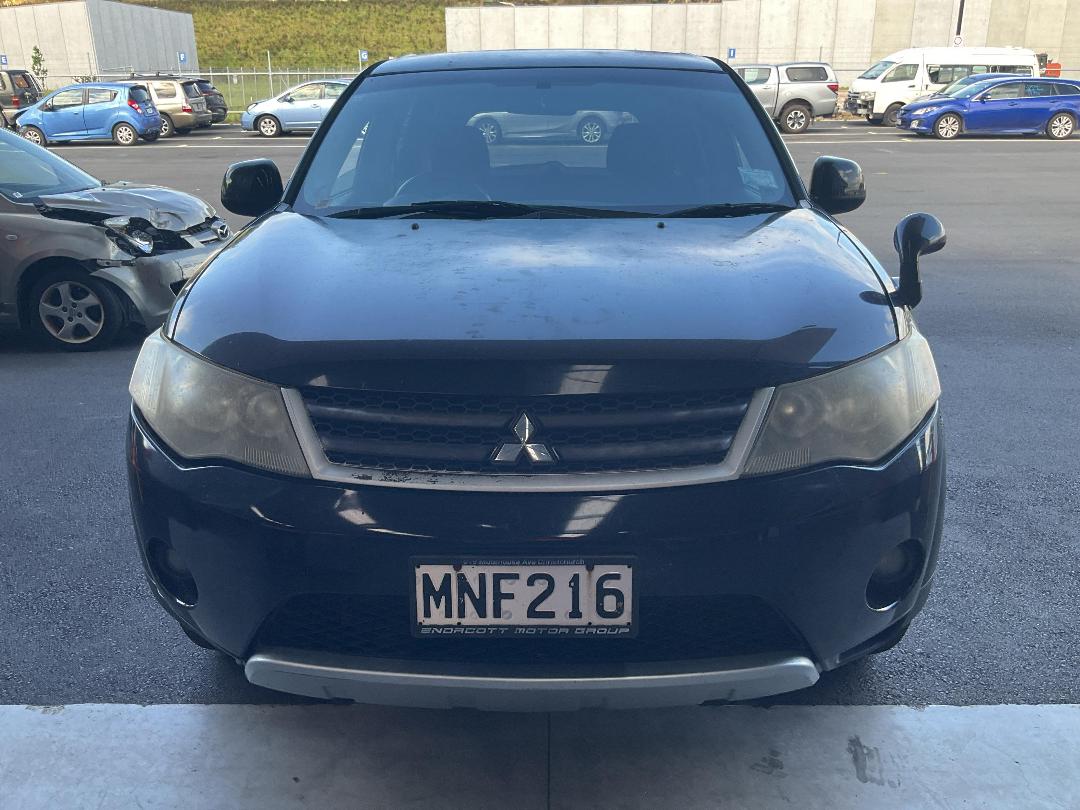 Photo '7' of Mitsubishi Outlander Photo '7' of Mitsubishi Outlander