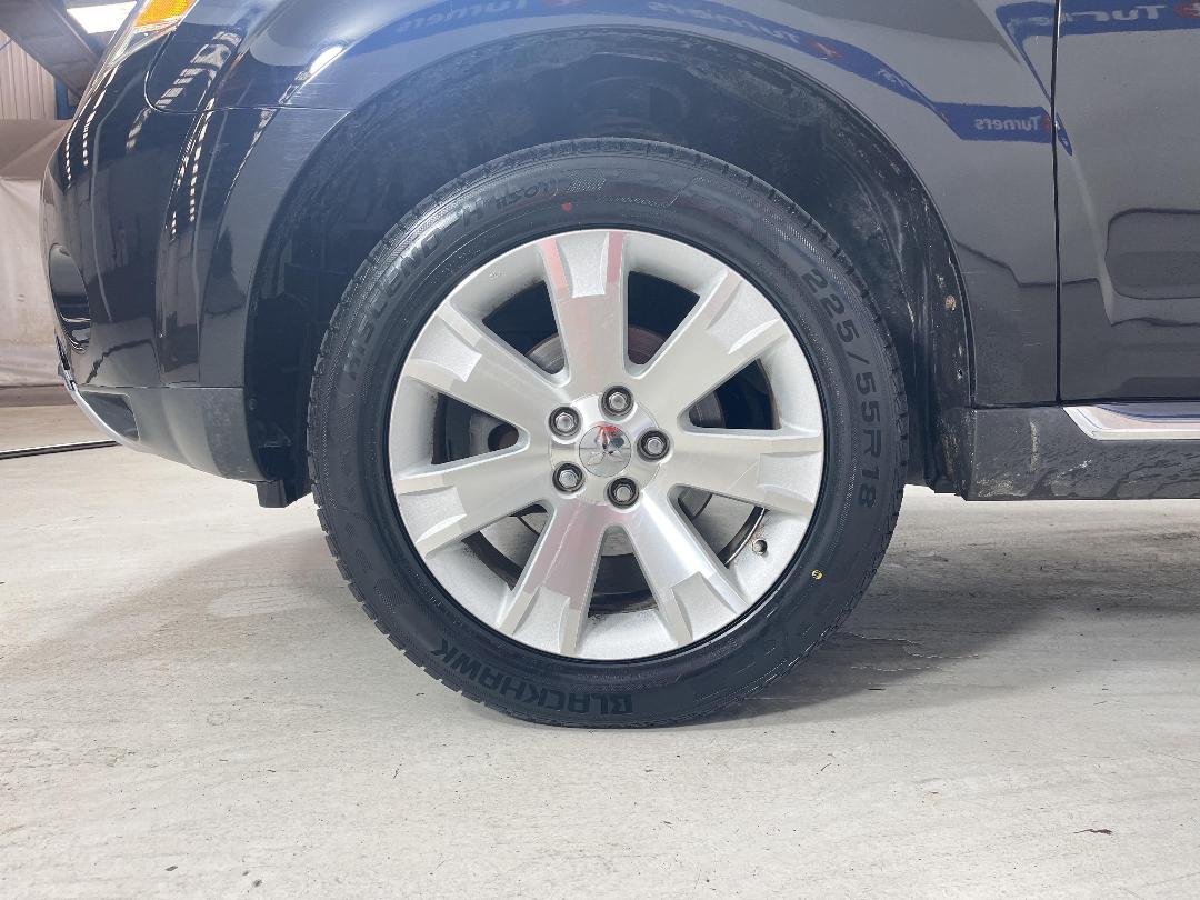 Photo '10' of Mitsubishi Outlander