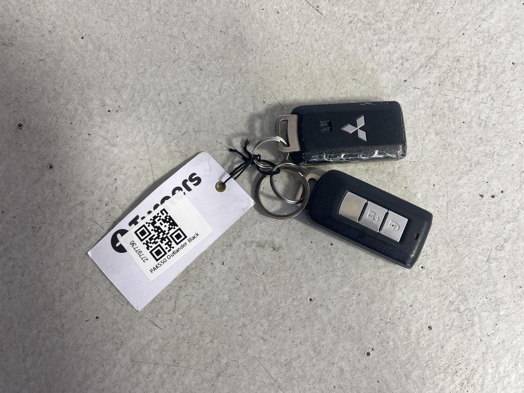 Photo '22' of Mitsubishi Outlander