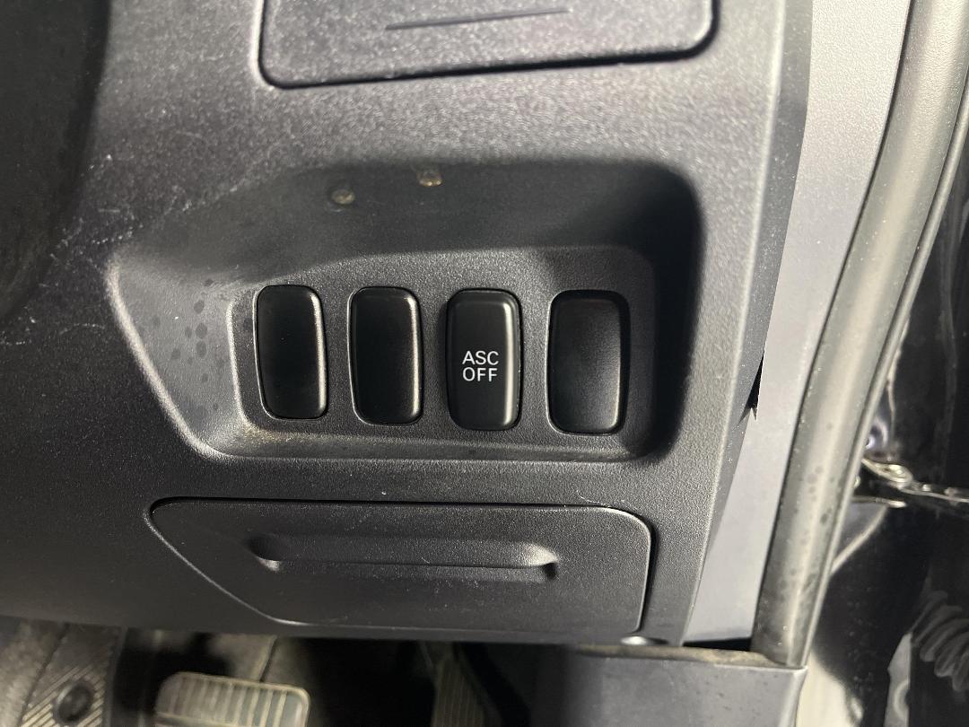 Photo '25' of Mitsubishi Outlander