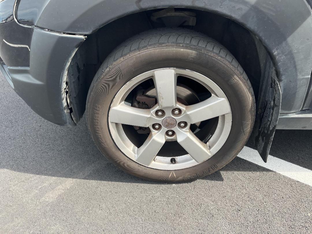 Photo '5' of Mitsubishi Outlander Photo '5' of Mitsubishi Outlander