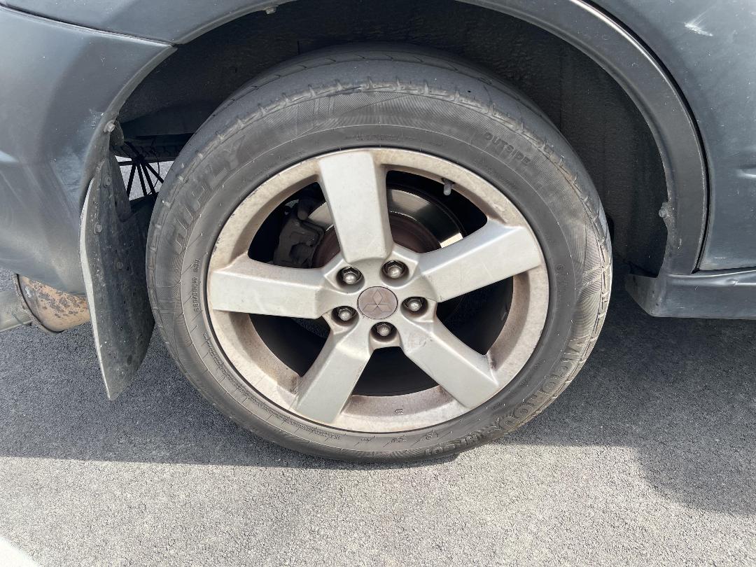 Photo '8' of Mitsubishi Outlander Photo '8' of Mitsubishi Outlander