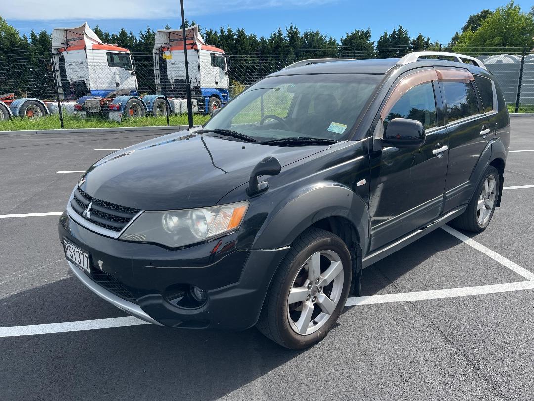 Photo '4' of Mitsubishi Outlander Photo '4' of Mitsubishi Outlander