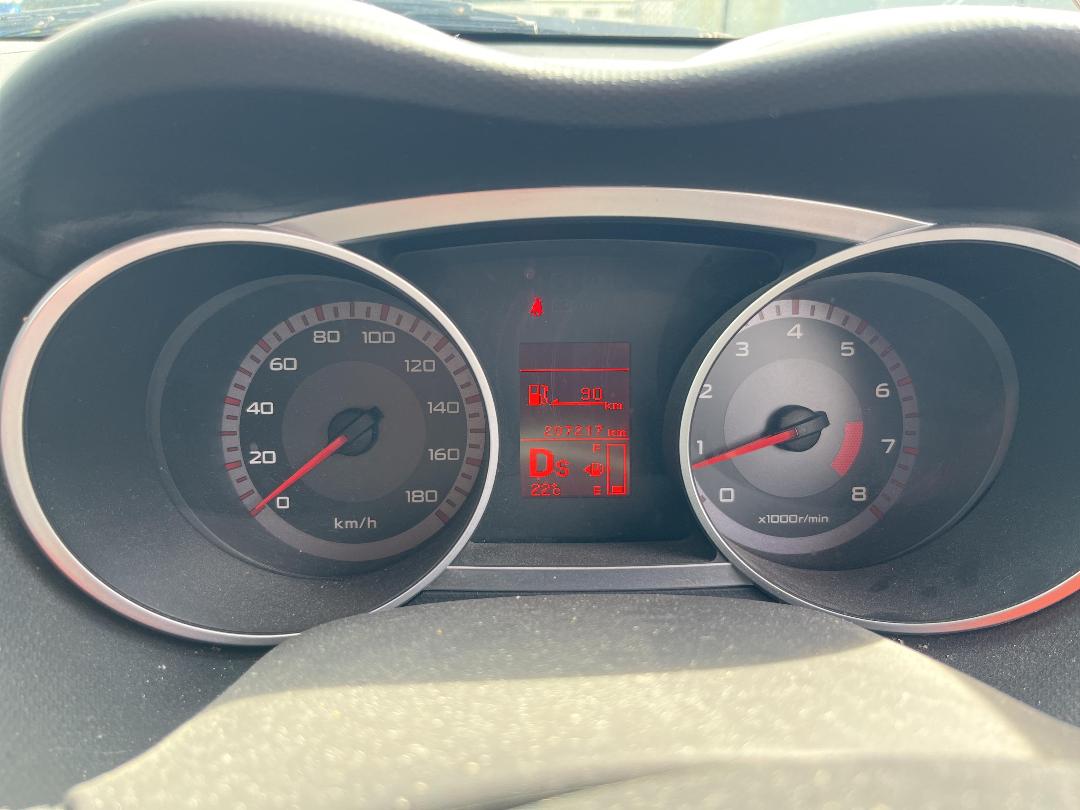 Photo '16' of Mitsubishi Outlander Photo '16' of Mitsubishi Outlander