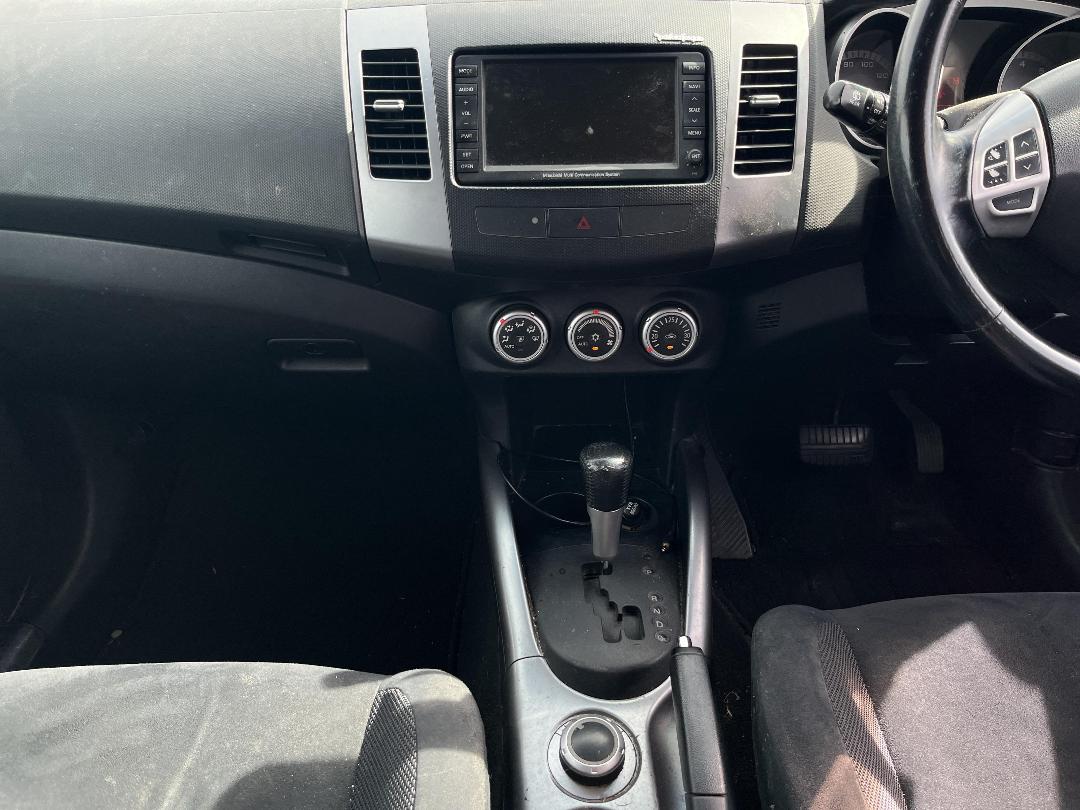 Photo '20' of Mitsubishi Outlander Photo '20' of Mitsubishi Outlander