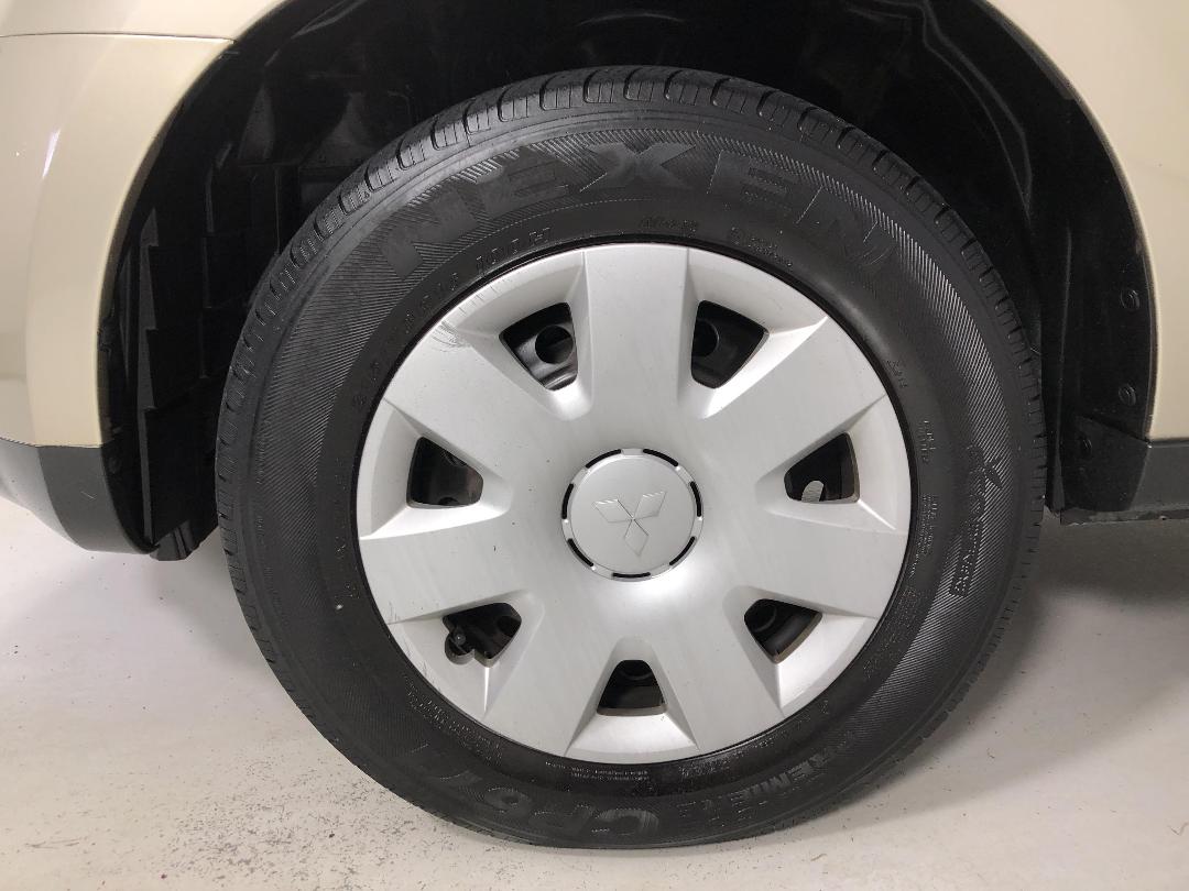 Photo '10' of Mitsubishi Outlander Photo '10' of Mitsubishi Outlander