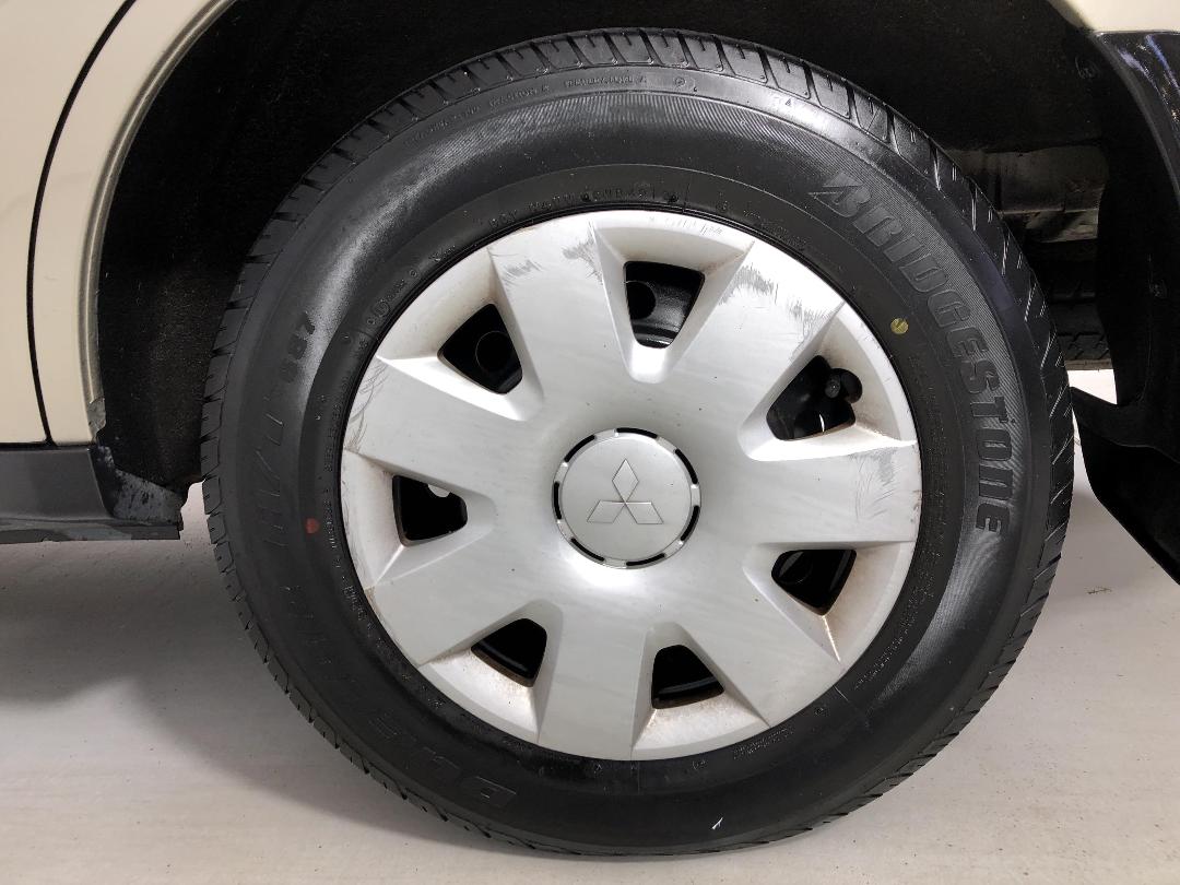 Photo '11' of Mitsubishi Outlander Photo '11' of Mitsubishi Outlander