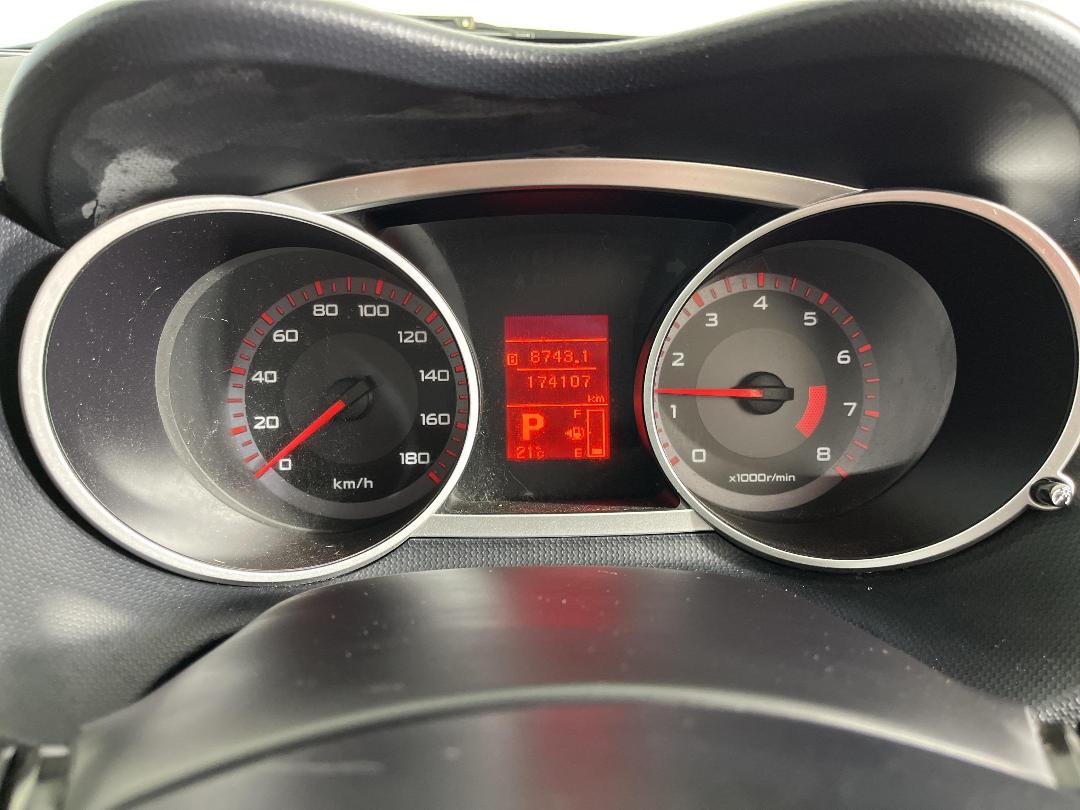 Photo '21' of Mitsubishi Outlander Photo '21' of Mitsubishi Outlander