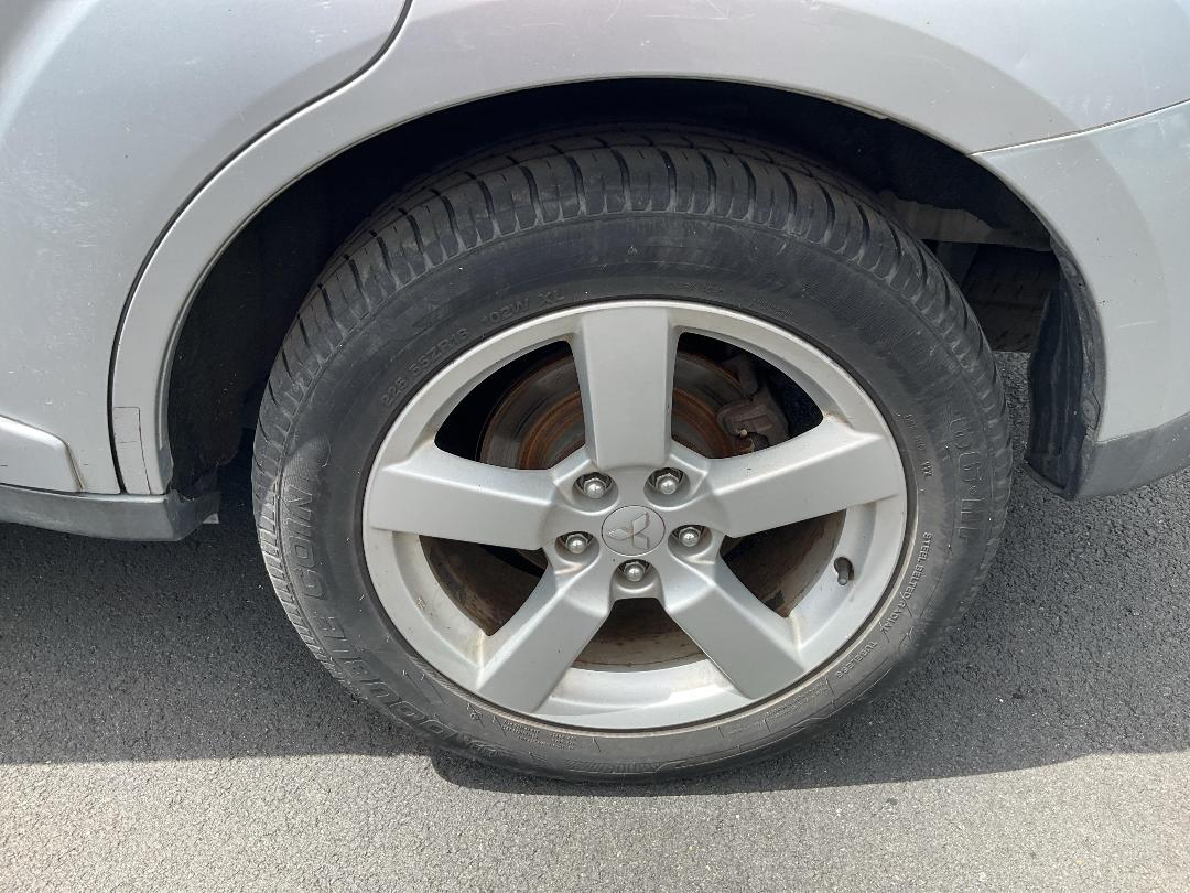 Photo '8' of Mitsubishi Outlander Photo '8' of Mitsubishi Outlander