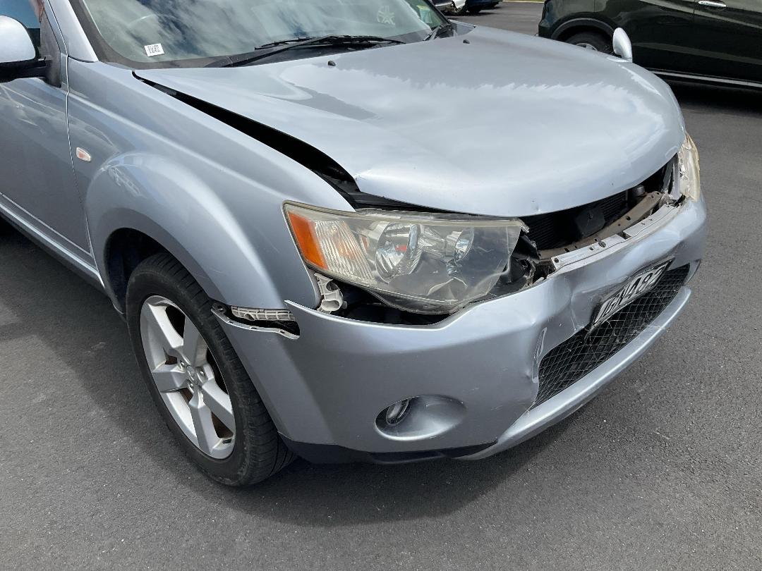 Photo '11' of Mitsubishi Outlander Photo '11' of Mitsubishi Outlander