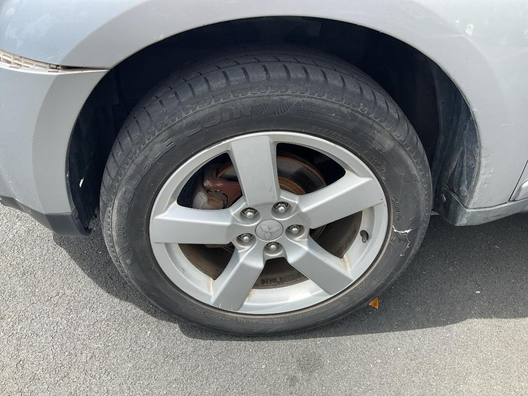 Photo '7' of Mitsubishi Outlander Photo '7' of Mitsubishi Outlander