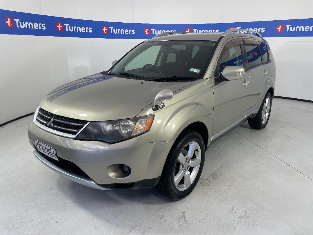 Photo '4' of Mitsubishi Outlander