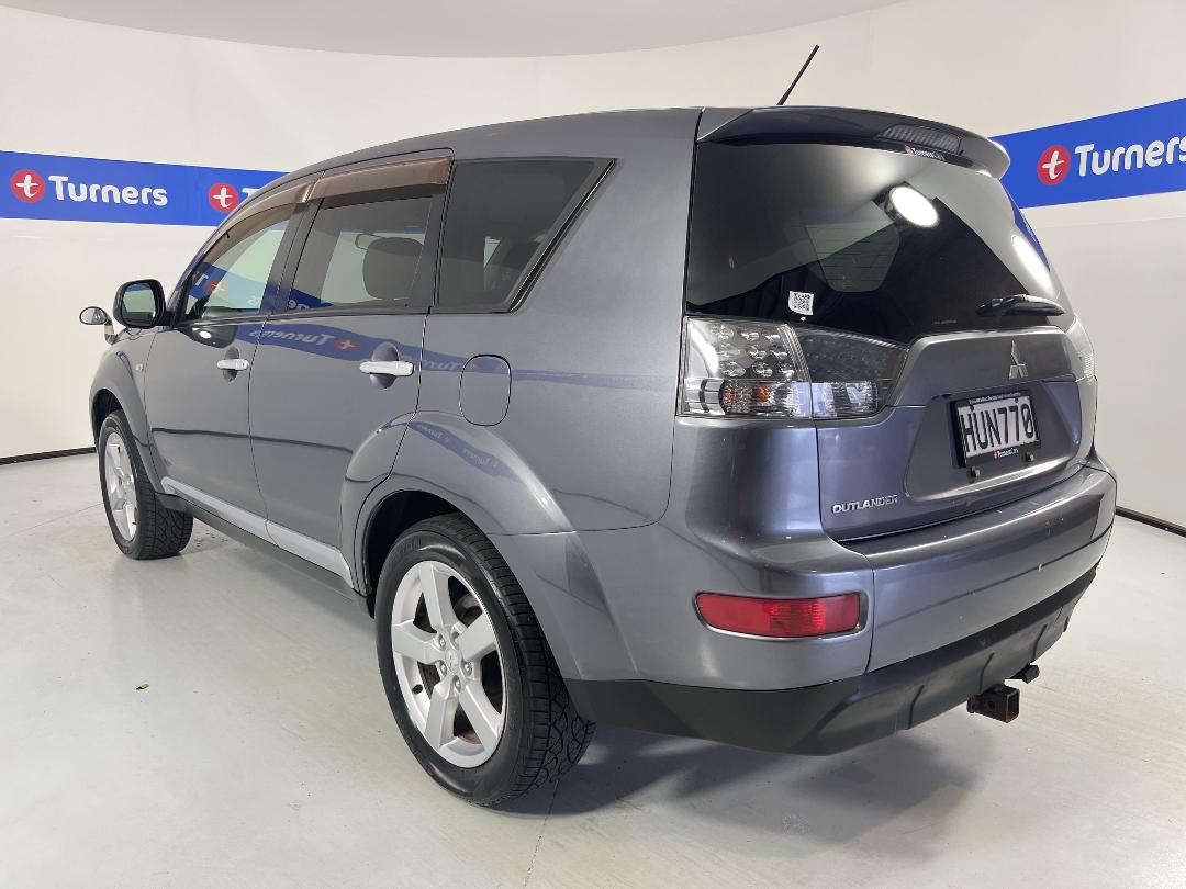 Photo '5' of Mitsubishi Outlander