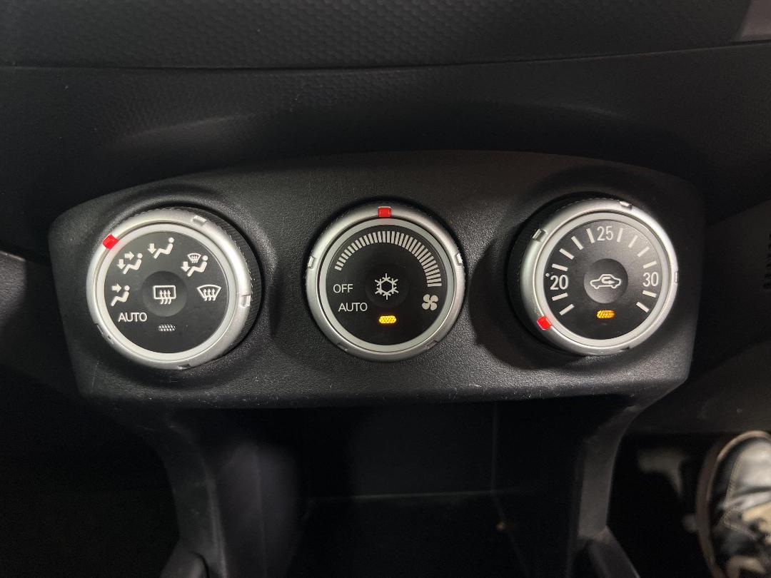 Photo '26' of Mitsubishi Outlander