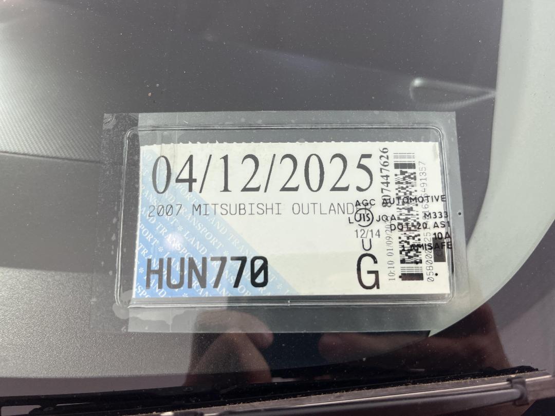 Photo '30' of Mitsubishi Outlander