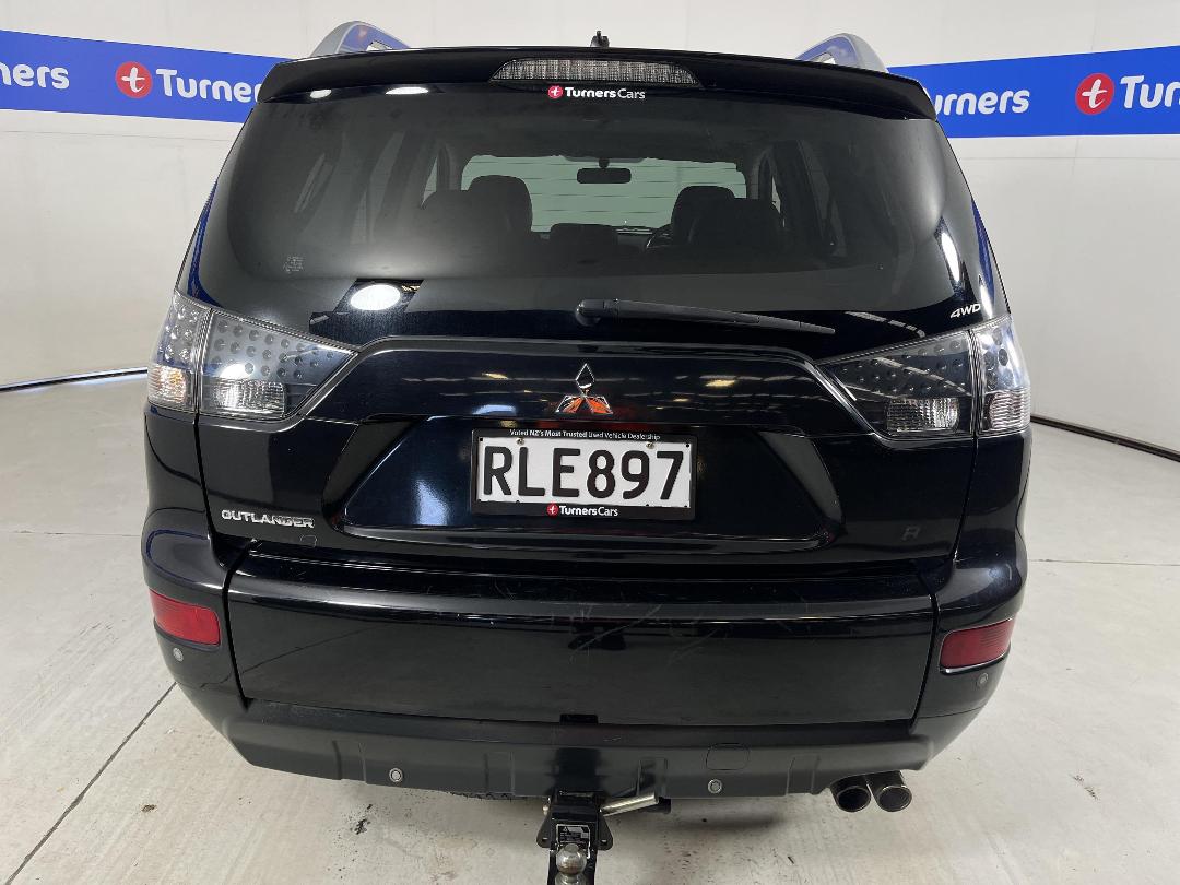 Photo '6' of Mitsubishi Outlander