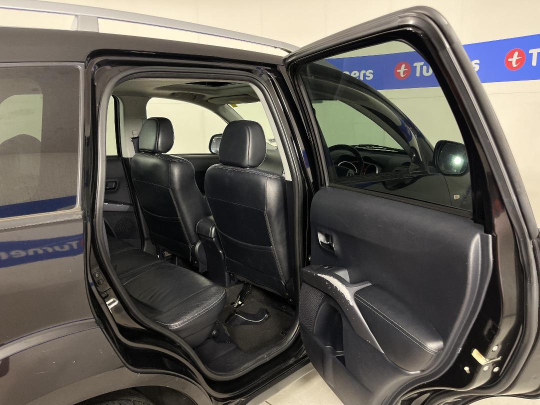 Photo '19' of Mitsubishi Outlander