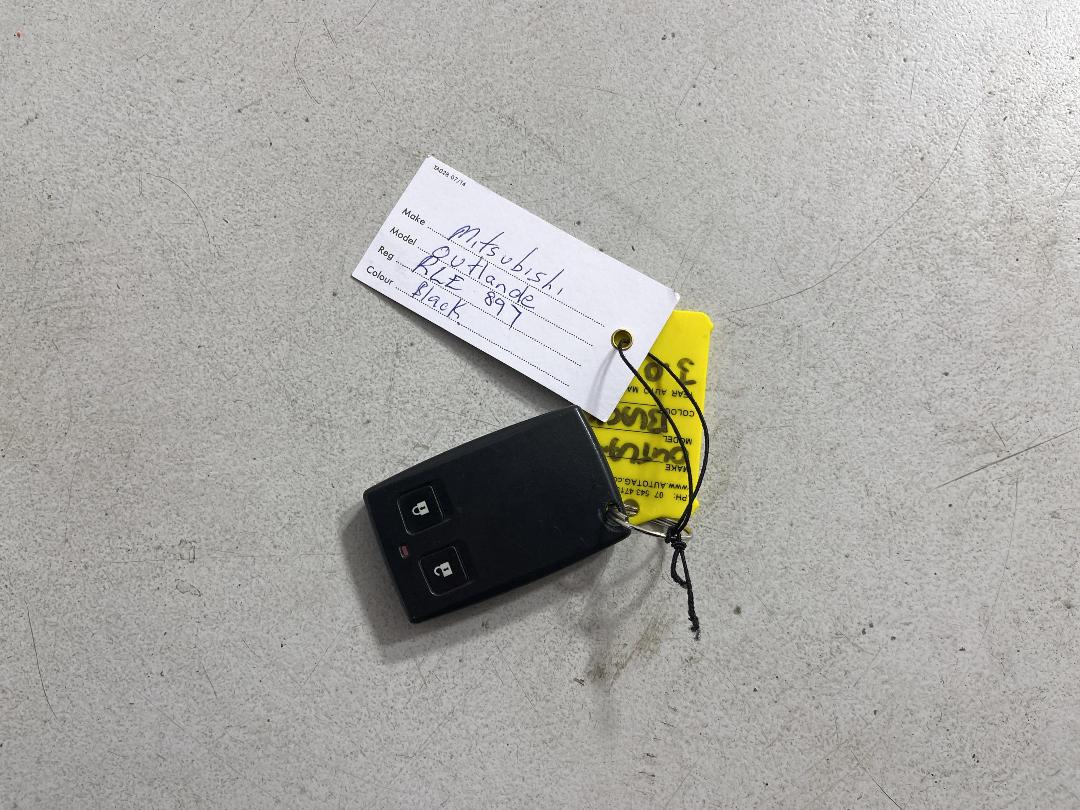 Photo '22' of Mitsubishi Outlander