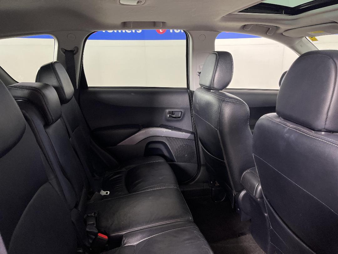 Photo '20' of Mitsubishi Outlander