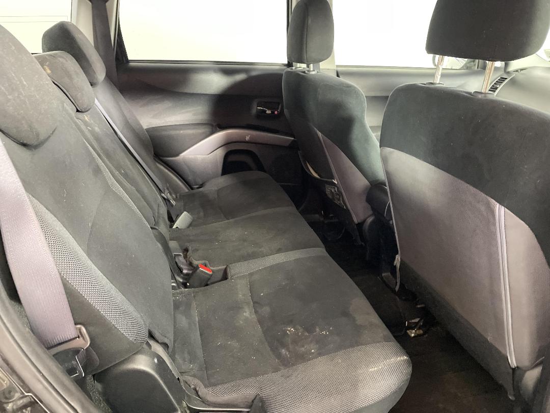 Photo '20' of Mitsubishi Outlander