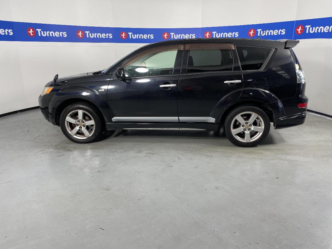 Photo '24' of Mitsubishi Outlander