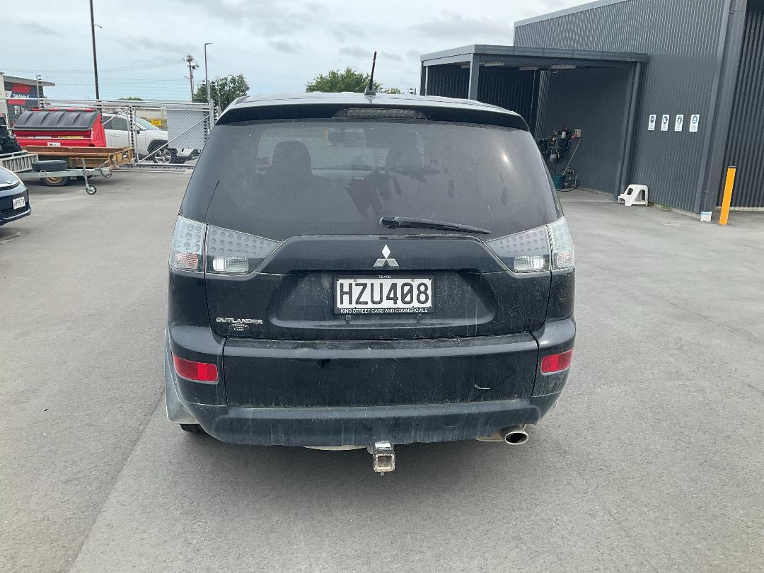 Photo '5' of Mitsubishi Outlander Photo '5' of Mitsubishi Outlander