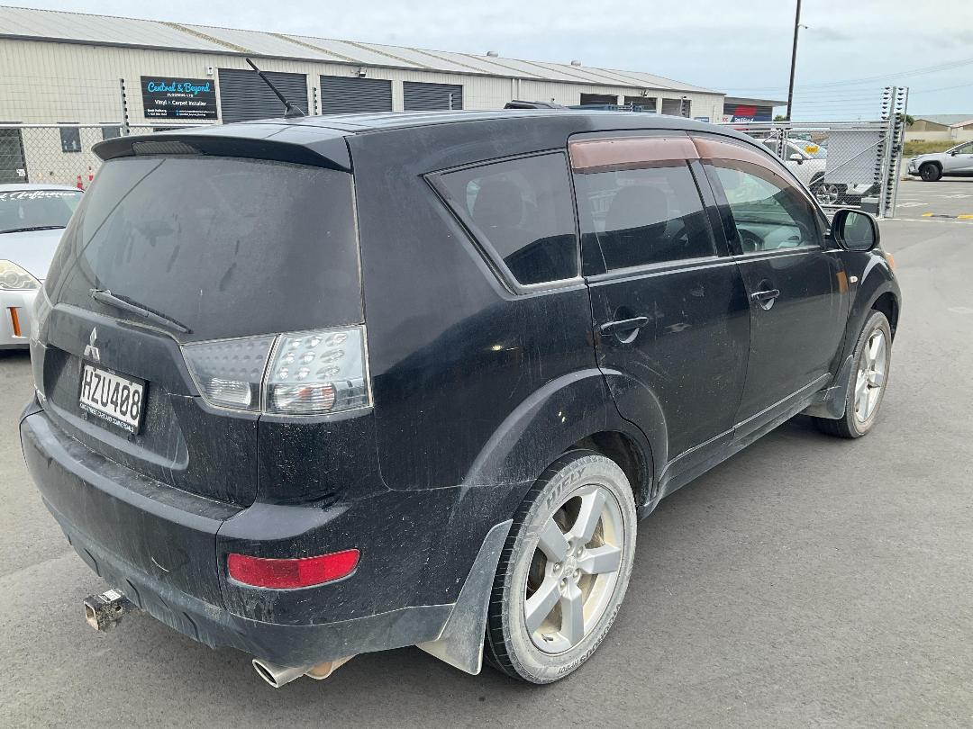 Photo '6' of Mitsubishi Outlander Photo '6' of Mitsubishi Outlander