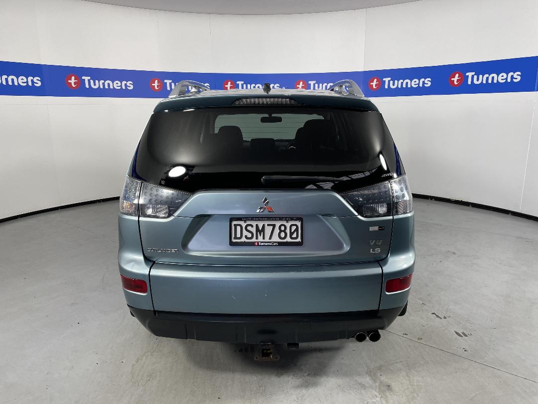 Photo '6' of Mitsubishi Outlander Photo '6' of Mitsubishi Outlander