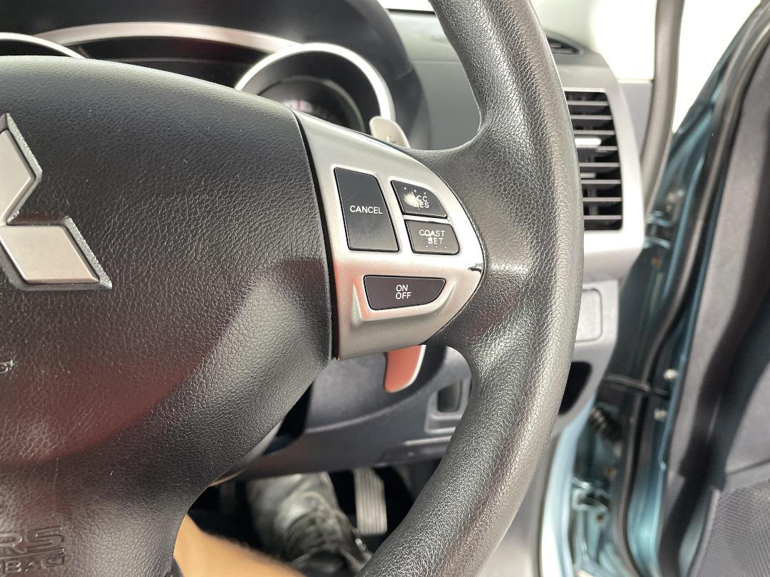 Photo '25' of Mitsubishi Outlander Photo '25' of Mitsubishi Outlander