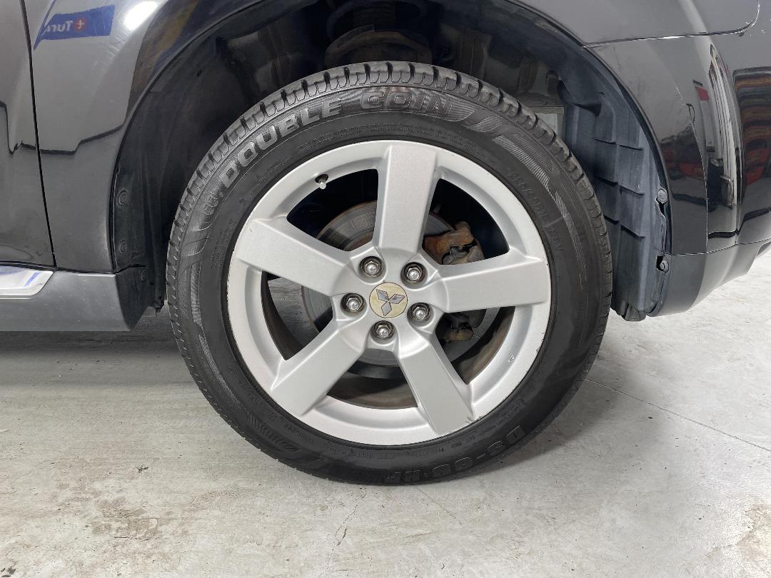 Photo '9' of Mitsubishi Outlander Photo '9' of Mitsubishi Outlander