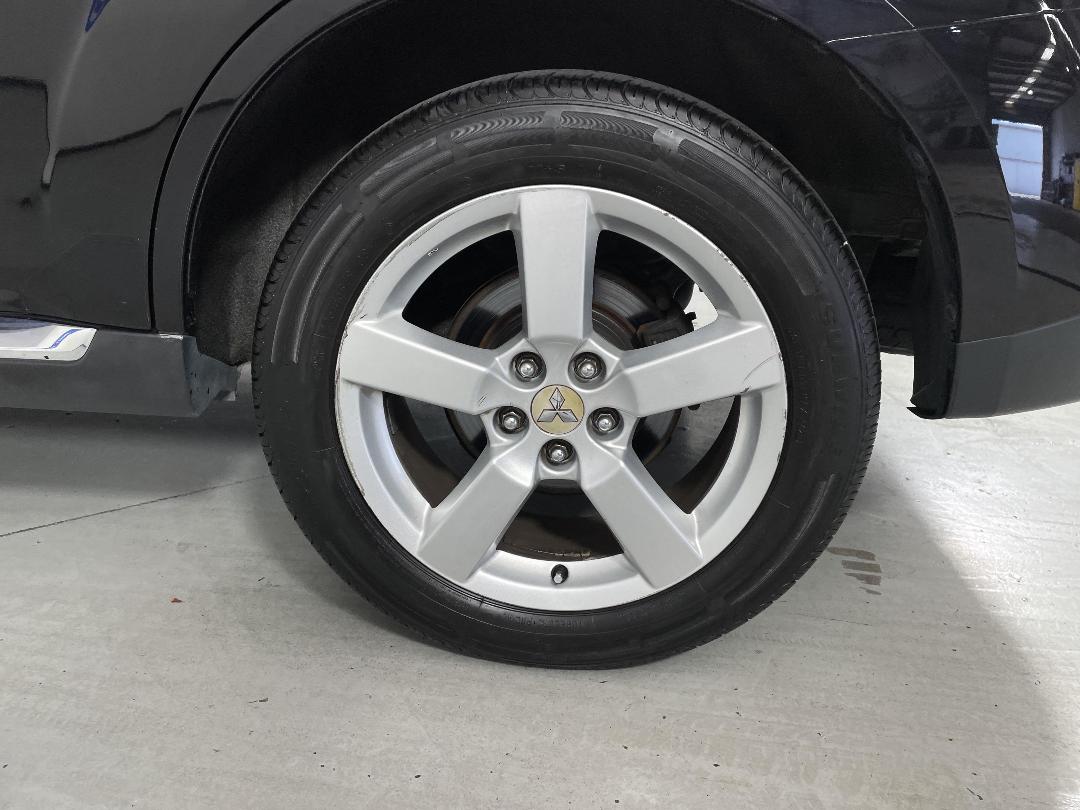 Photo '11' of Mitsubishi Outlander Photo '11' of Mitsubishi Outlander