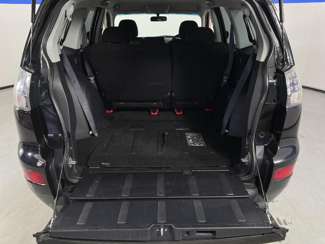 Photo '14' of Mitsubishi Outlander Photo '14' of Mitsubishi Outlander