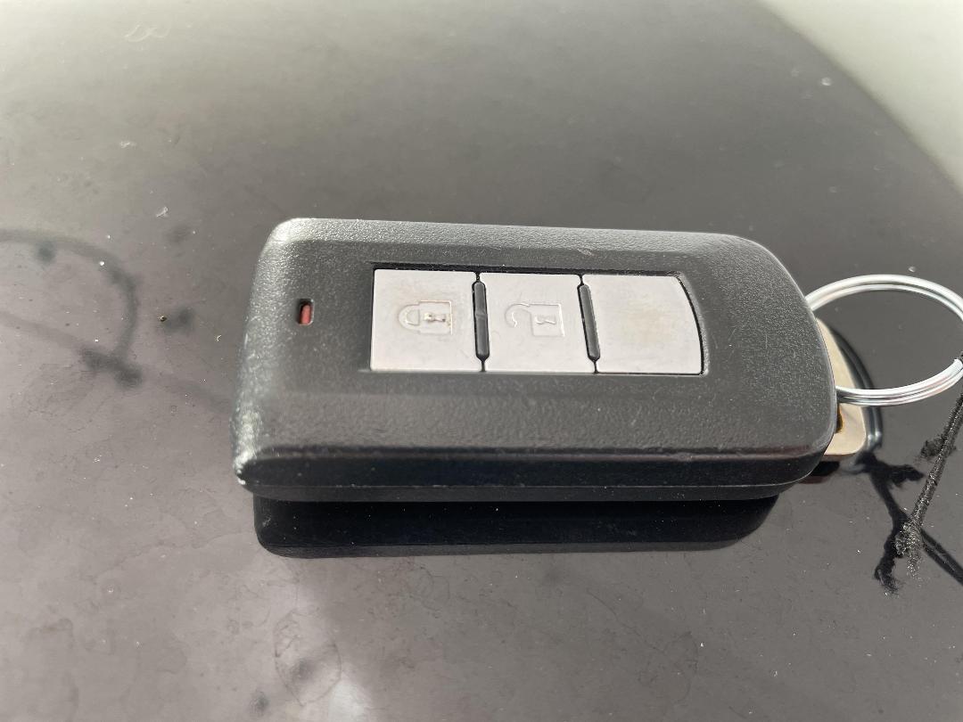 Photo '22' of Mitsubishi Outlander Photo '22' of Mitsubishi Outlander