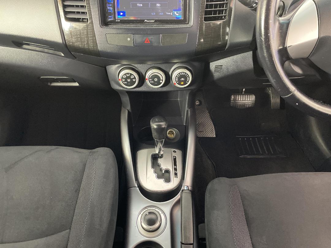 Photo '18' of Mitsubishi Outlander Photo '18' of Mitsubishi Outlander